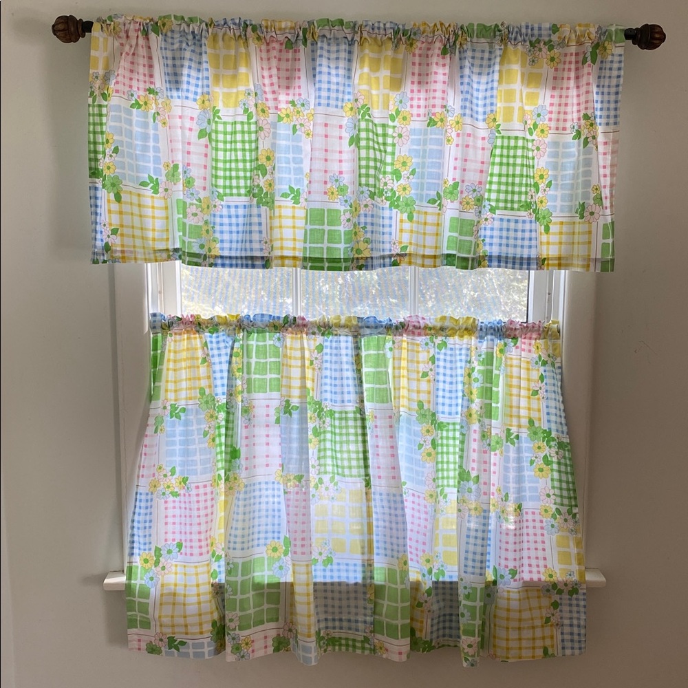 VTG Restyled Bedsheet Café Curtains